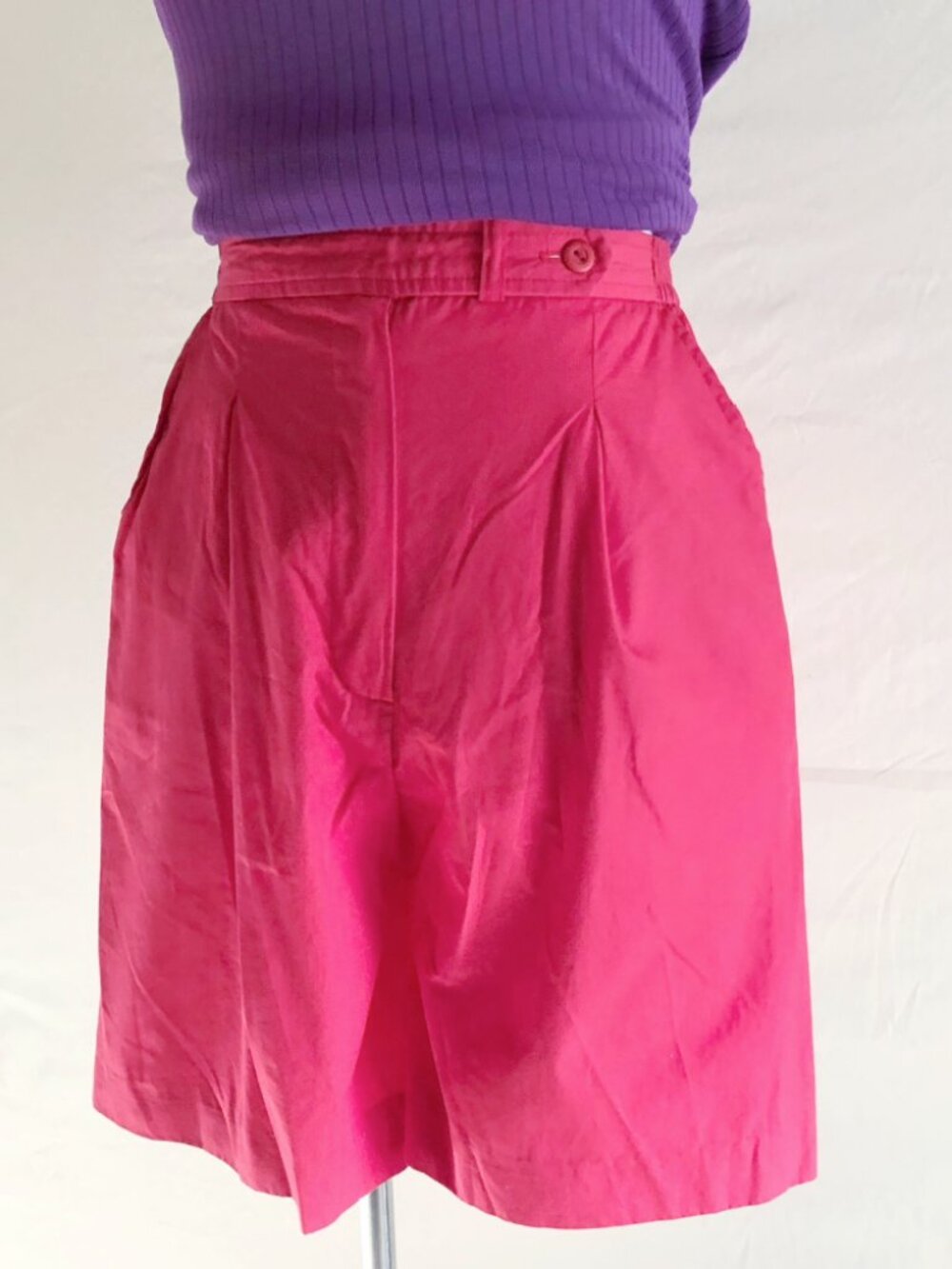 Vintage 80s Quantum Sportswear Red High Waist Cotton Shorts Size 6
